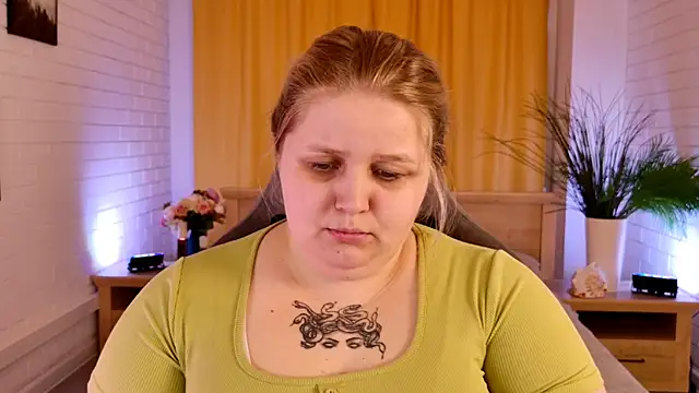 Snapshot of SladaDell chatting on March 16, 2026, 1:15 pm SladaDell online show from March 16, 2026, 1:15 pm