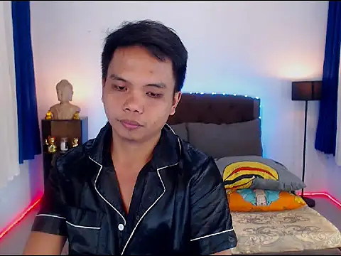 Snapshot of XExtraServiceManX chatting on October 18, 2025, 12:07 pm XExtraServiceManX online show from October 18, 2025, 12:07 pm