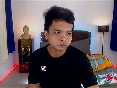 Snapshot of XExtraServiceManX chatting on October 28, 2025, 7:35 pm XExtraServiceManX online show from October 28, 2025, 7:35 pm