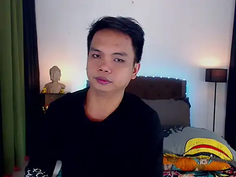 Snapshot of XExtraServiceManX chatting on October 15, 2025, 2:10 am XExtraServiceManX online show from October 15, 2025, 2:10 am