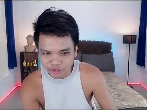 Snapshot of XExtraServiceManX chatting on October 24, 2025, 5:56 pm XExtraServiceManX online show from October 24, 2025, 5:56 pm