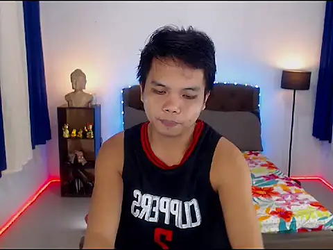 Snapshot of XExtraServiceManX chatting on November 20, 2025, 2:18 pm XExtraServiceManX online show from November 20, 2025, 2:18 pm