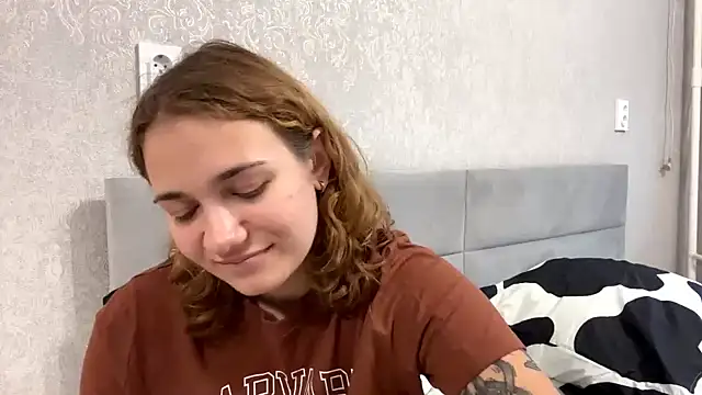 SunPunnyGirl online show from September 20, 2025, 5:12 am
