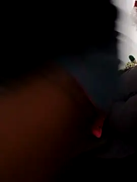 Snapshot of Alisson_Milf chatting on January 10, 2026, 4:52 am Alisson Milf online show from January 10, 2026, 4:52 am