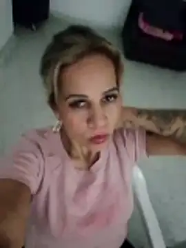 Snapshot of Alisson_Milf chatting on February 8, 2026, 12:19 am Alisson Milf online show from February 8, 2026, 12:19 am