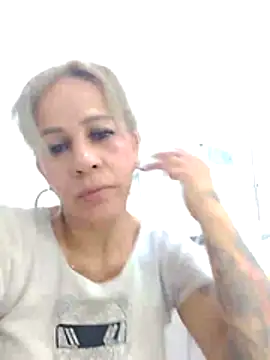 Snapshot of Alisson_Milf chatting on February 4, 2026, 12:16 am Alisson Milf online show from February 4, 2026, 12:16 am