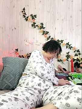 LitisiaLove4551 online show from February 23, 2026, 7:42 am