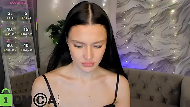 Aria Mila online show from January 7, 2026, 11:26 am