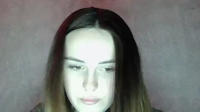 Snapshot of SweetLoraa chatting on April 10, 2026, 8:05 pm SweetLoraa online show from April 10, 2026, 8:05 pm