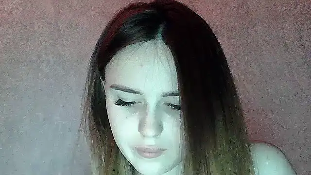 SweetLoraa online show from January 13, 2026, 8:24 pm