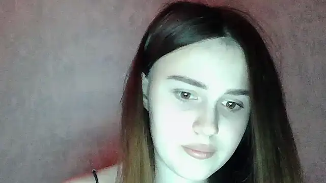 SweetLoraa online show from March 15, 2026, 7:10 pm