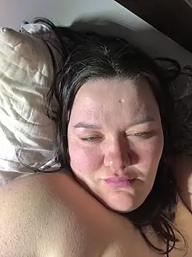 Snapshot of SunnyLeila2101 chatting on February 7, 2026, 10:07 pm SunnyLeila2101 online show from February 7, 2026, 10:07 pm