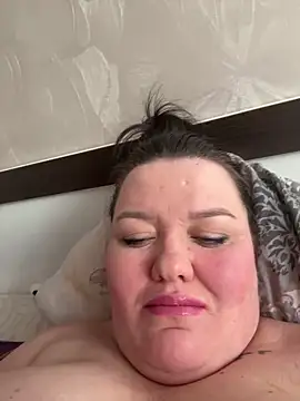 Snapshot of SunnyLeila2101 chatting on March 7, 2026, 1:38 pm SunnyLeila2101 online show from March 7, 2026, 1:38 pm