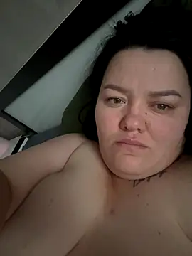 Snapshot of SunnyLeila2101 chatting on October 21, 2025, 4:56 am SunnyLeila2101 online show from October 21, 2025, 4:56 am