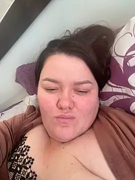 Snapshot of SunnyLeila2101 chatting on November 24, 2025, 1:00 pm SunnyLeila2101 online show from November 24, 2025, 1:00 pm