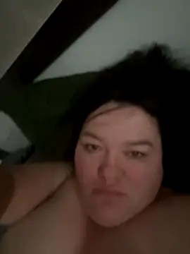 Snapshot of SunnyLeila2101 chatting on November 6, 2025, 5:22 am SunnyLeila2101 online show from November 6, 2025, 5:22 am