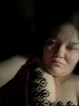 Snapshot of SunnyLeila2101 chatting on December 2, 2025, 9:05 pm SunnyLeila2101 online show from December 2, 2025, 9:05 pm