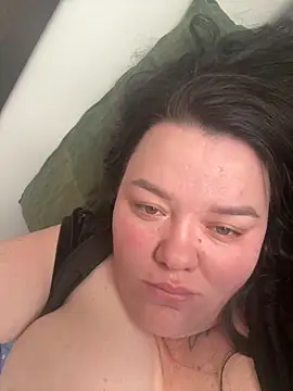 Snapshot of SunnyLeila2101 chatting on November 5, 2025, 5:43 am SunnyLeila2101 online show from November 5, 2025, 5:43 am