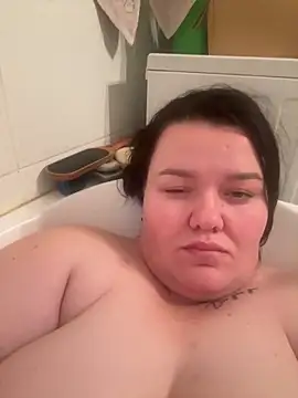 Snapshot of SunnyLeila2101 chatting on November 18, 2025, 8:50 am SunnyLeila2101 online show from November 18, 2025, 8:50 am