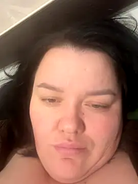 Snapshot of SunnyLeila2101 chatting on November 4, 2025, 4:22 pm SunnyLeila2101 online show from November 4, 2025, 4:22 pm