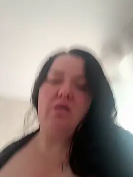 Snapshot of SunnyLeila2101 chatting on November 15, 2025, 8:51 am SunnyLeila2101 online show from November 15, 2025, 8:51 am