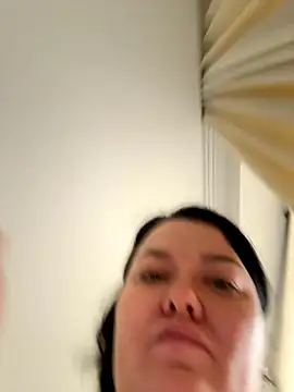 Snapshot of SunnyLeila2101 chatting on November 22, 2025, 9:52 am SunnyLeila2101 online show from November 22, 2025, 9:52 am