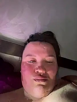 Snapshot of SunnyLeila2101 chatting on March 17, 2026, 7:28 pm SunnyLeila2101 online show from March 17, 2026, 7:28 pm