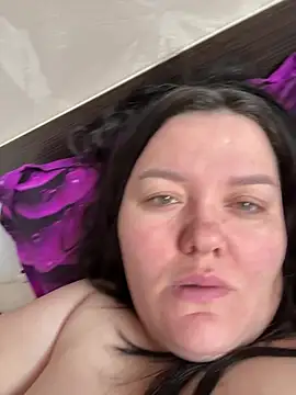 Snapshot of SunnyLeila2101 chatting on March 16, 2026, 6:39 am SunnyLeila2101 online show from March 16, 2026, 6:39 am