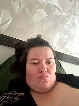 Snapshot of SunnyLeila2101 chatting on October 12, 2025, 10:27 am SunnyLeila2101 online show from October 12, 2025, 10:27 am