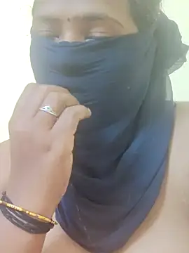 Snapshot of Tamilreethu chatting on December 18, 2025, 2:49 am Tamilreethu online show from December 18, 2025, 2:49 am