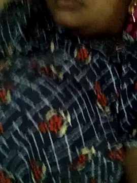 Snapshot of Tamilreethu chatting on October 12, 2025, 8:48 am Tamilreethu online show from October 12, 2025, 8:48 am