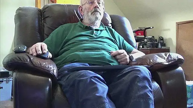 janzer13 online show from March 14, 2026, 2:01 pm