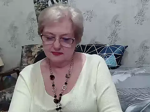 Renata62011 online show from June 14, 2026, 3:46 pm