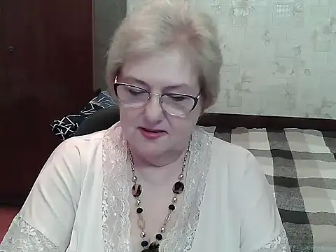 Snapshot of Renata62011 chatting on June 30, 2026, 5:46 pm Renata62011 online show from June 30, 2026, 5:46 pm