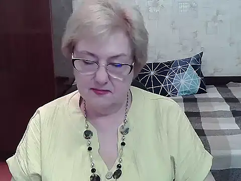 Snapshot of Renata62011 chatting on June 27, 2026, 1:50 pm Renata62011 online show from June 27, 2026, 1:50 pm