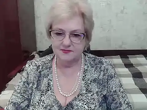 Snapshot of Renata62011 chatting on July 19, 2026, 12:35 pm Renata62011 online show from July 19, 2026, 12:35 pm