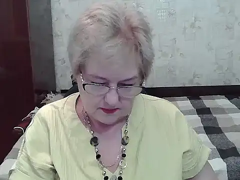 Snapshot of Renata62011 chatting on July 7, 2026, 12:20 pm Renata62011 online show from July 7, 2026, 12:20 pm