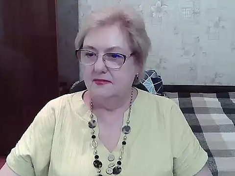 Snapshot of Renata62011 chatting on July 1, 2026, 12:38 pm Renata62011 online show from July 1, 2026, 12:38 pm