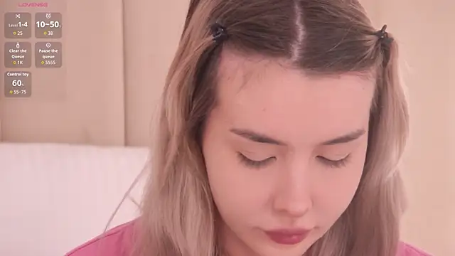 Snapshot of Nesolla chatting on January 8, 2026, 6:03 pm Nesolla online show from January 8, 2026, 6:03 pm