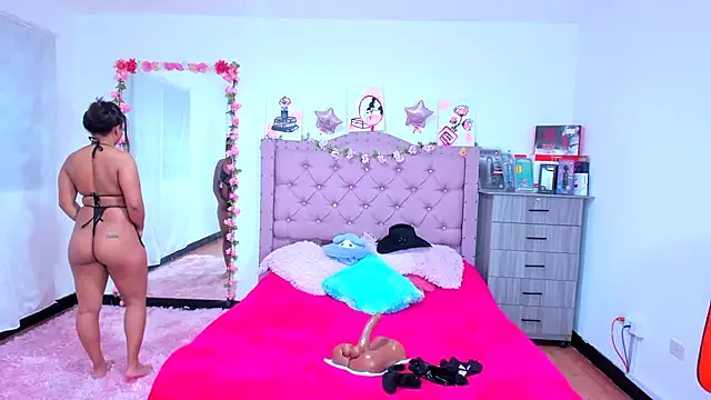 Snapshot of Gabi_Jhons_23 chatting on October 24, 2025, 11:53 am Gabi Jhons 23 online show from October 24, 2025, 11:53 am