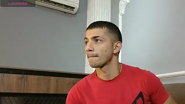 Snapshot of ArturoCardona_ chatting on October 13, 2025, 11:34 am ArturoCardona online show from October 13, 2025, 11:34 am