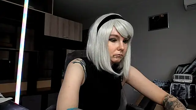 HighelikeGirl online show from October 14, 2025, 11:55 am