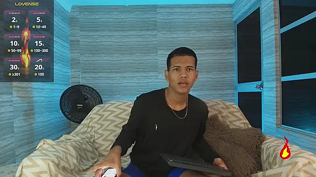 KingStark  online show from November 12, 2025, 11:14 am