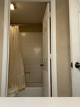 KeYBuMp323 online show from January 15, 2026, 4:21 pm