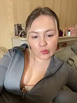 SunshineEmma online show from February 10, 2026, 1:48 am