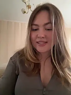 SunshineEmma online show from April 26, 2026, 5:43 pm