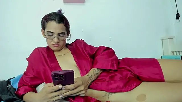 cris dulce online show from April 21, 2026, 1:42 am
