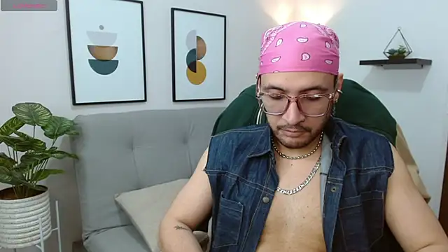   Damian    online show from October 11, 2025, 11:50 pm