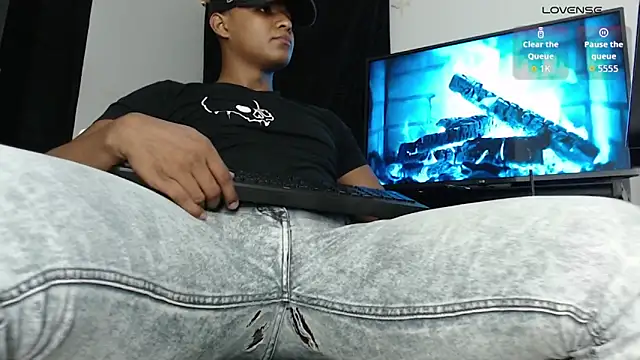 Snapshot of Black_penis25 chatting on October 10, 2025, 5:08 am Black penis25 online show from October 10, 2025, 5:08 am