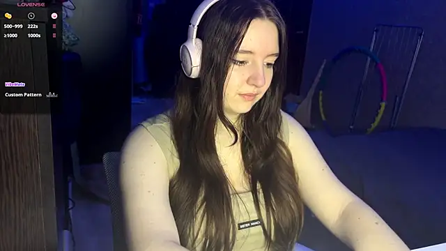 Snapshot of LauretteRagar chatting on November 7, 2025, 5:39 pm LauretteRagar online show from November 7, 2025, 5:39 pm